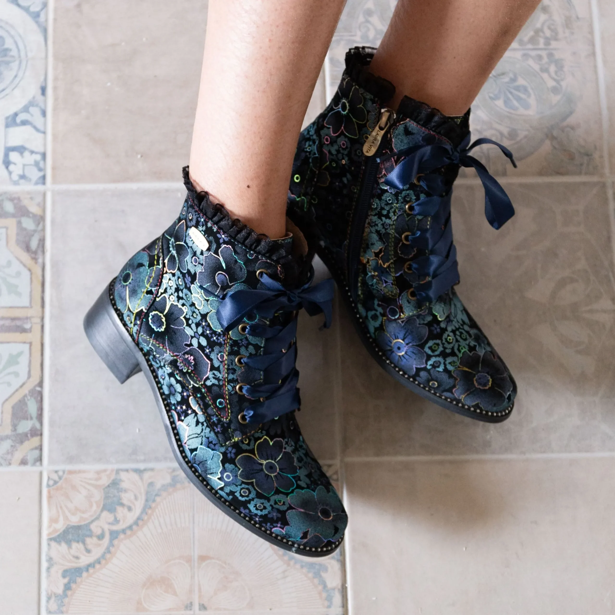 Cheap Bottines - EMCMAO 45 Bottines